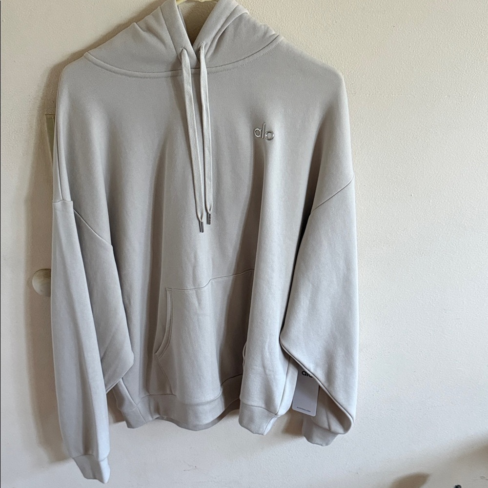 ALO Yoga Soft Cream Sweatshirt